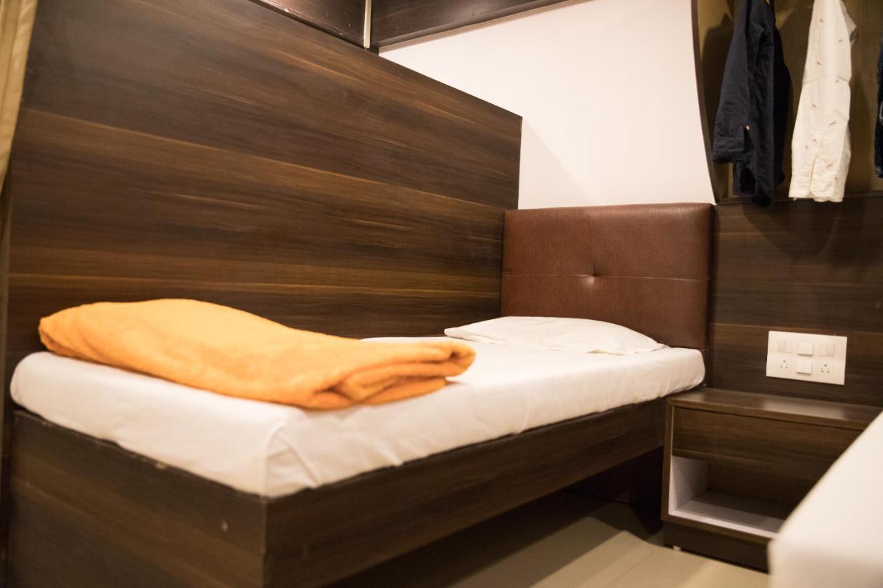 Hotel Alibaba Mumbai Dış mekan fotoğraf