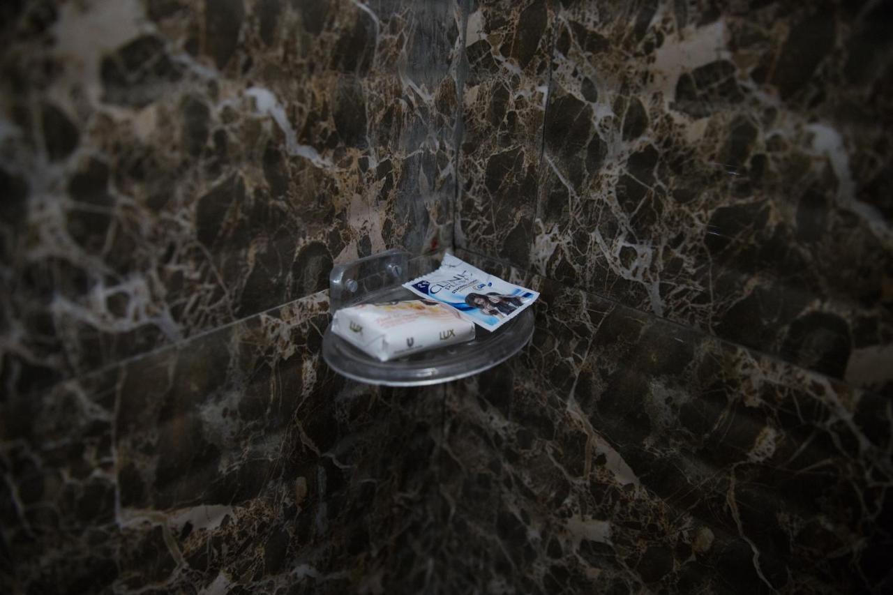 Hotel Alibaba Mumbai Dış mekan fotoğraf