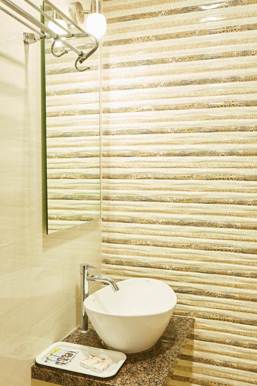 Hotel Alibaba Mumbai Dış mekan fotoğraf
