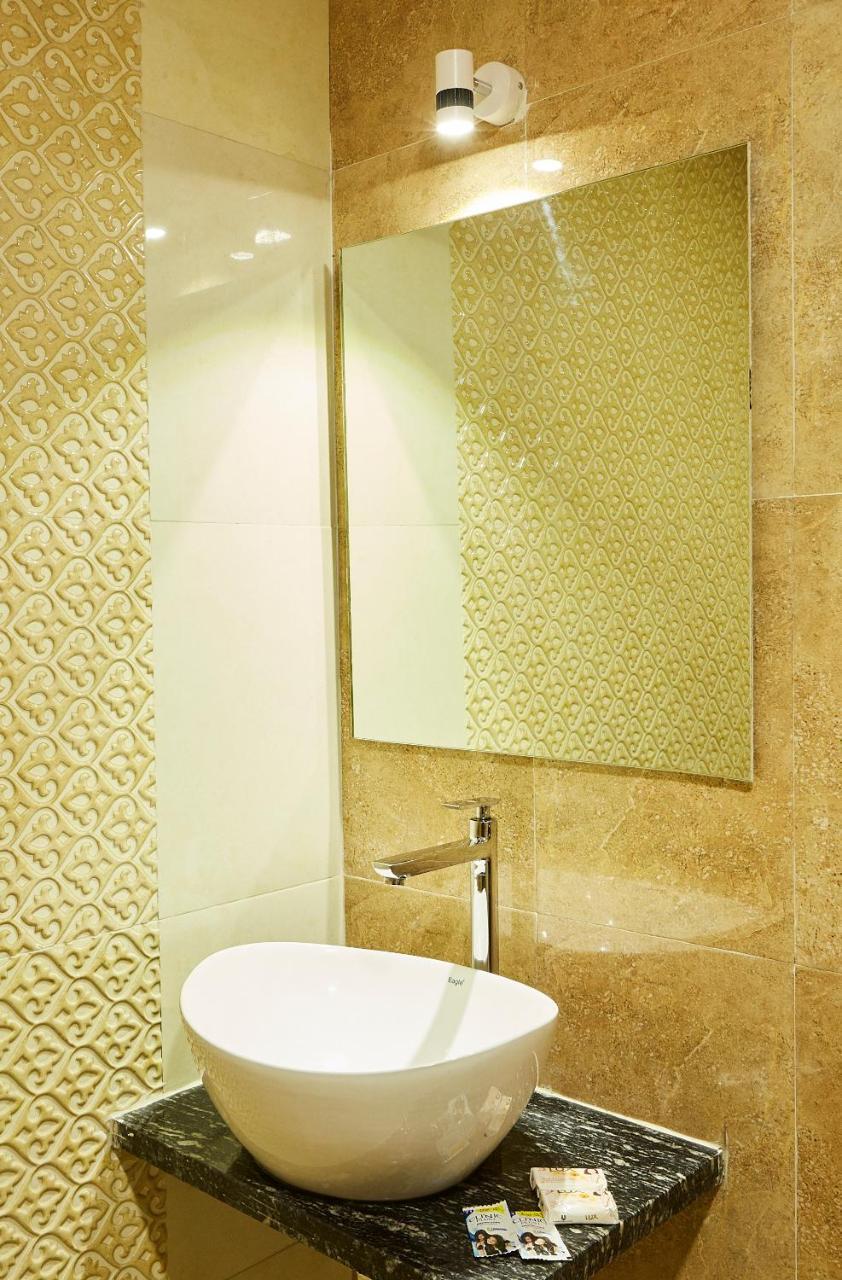 Hotel Alibaba Mumbai Dış mekan fotoğraf